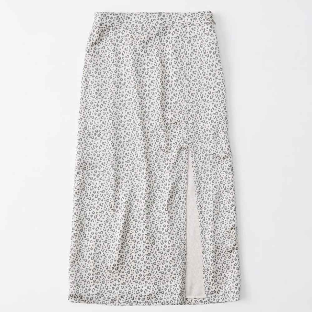 NWT cheetah midi skirt Abercrombie